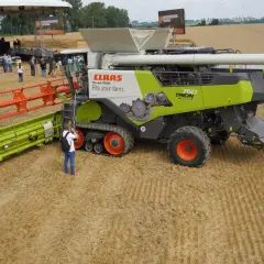  Kursy i uprawnienia na kombajn zbożowy - zdobądź wymagane kwalifikacje!