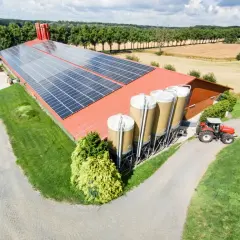 Fotowoltaika na polu: Jakie są główne korzyści i wyzwania dla rolników?