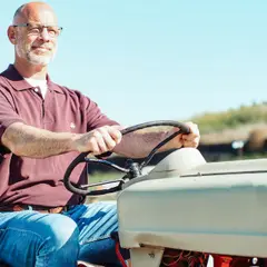 Ciągniki dla dużych gospodarstw 50 ha - jak znaleźć najlepszy?