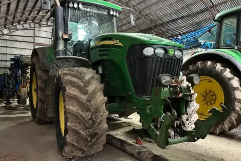  John Deere 7820 - kompletna opinia o ciągniku rolniczym | topne wiadomości