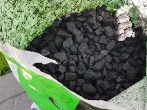Ekogroszek PGG: Jakie są zalety i wady tego opału w sezonie grzewczym?