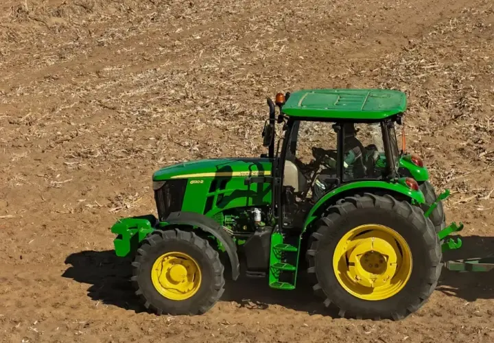  Ciągnik John Deere 120 KM | Nowy model w atrakcyjnej cenie