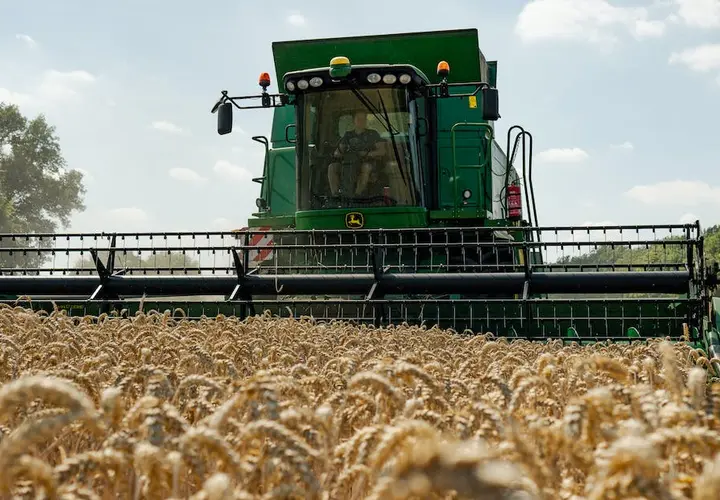  John Deere 2266 - kompletny przegląd kombajnu. Wyposażenie, opinie, cena