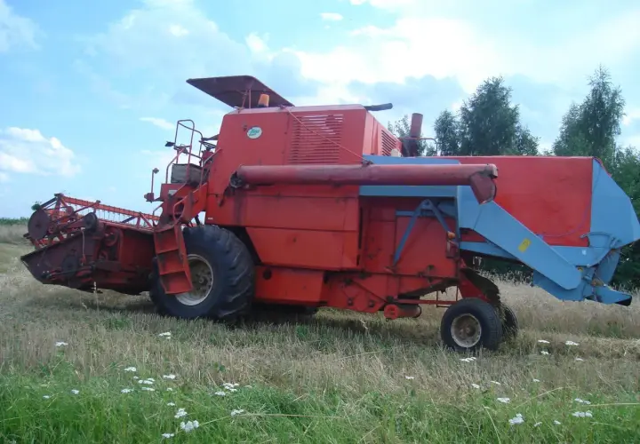 Ile wchodzi zboża do bizona z056? Sprawdź jego wydajność i możliwości