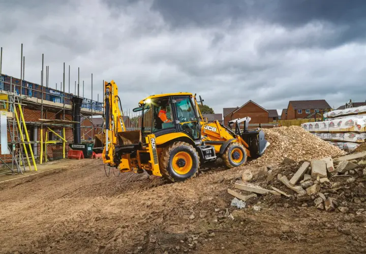 Koparko-ładowarka JCB 3CX - sprawdź opinie i parametry popularnej maszyny budowlanej