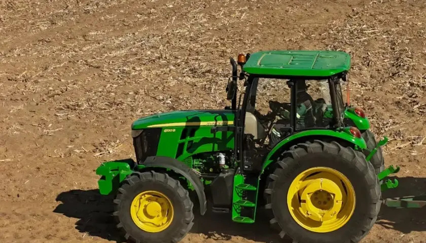  Ciągnik John Deere 120 KM | Nowy model w atrakcyjnej cenie