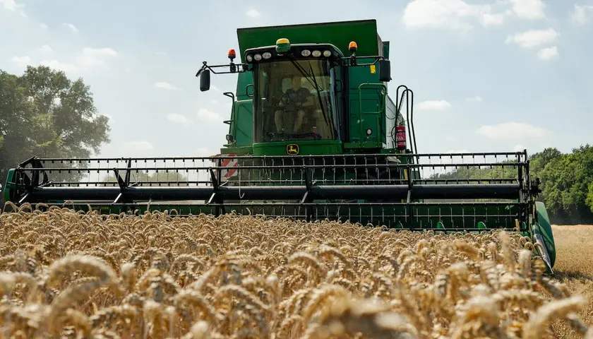 John Deere 2266 - kompletny przegląd kombajnu. Wyposażenie, opinie, cena