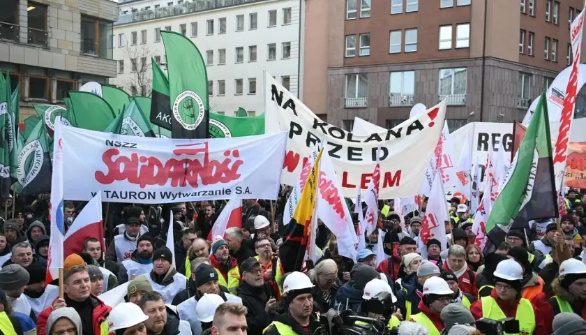 Protest w Warszawie: Najnowsze informacje i szczegóły wydarzenia