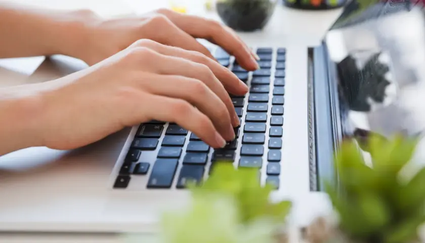 Czym są nielegalne platformy rozrywkowe online