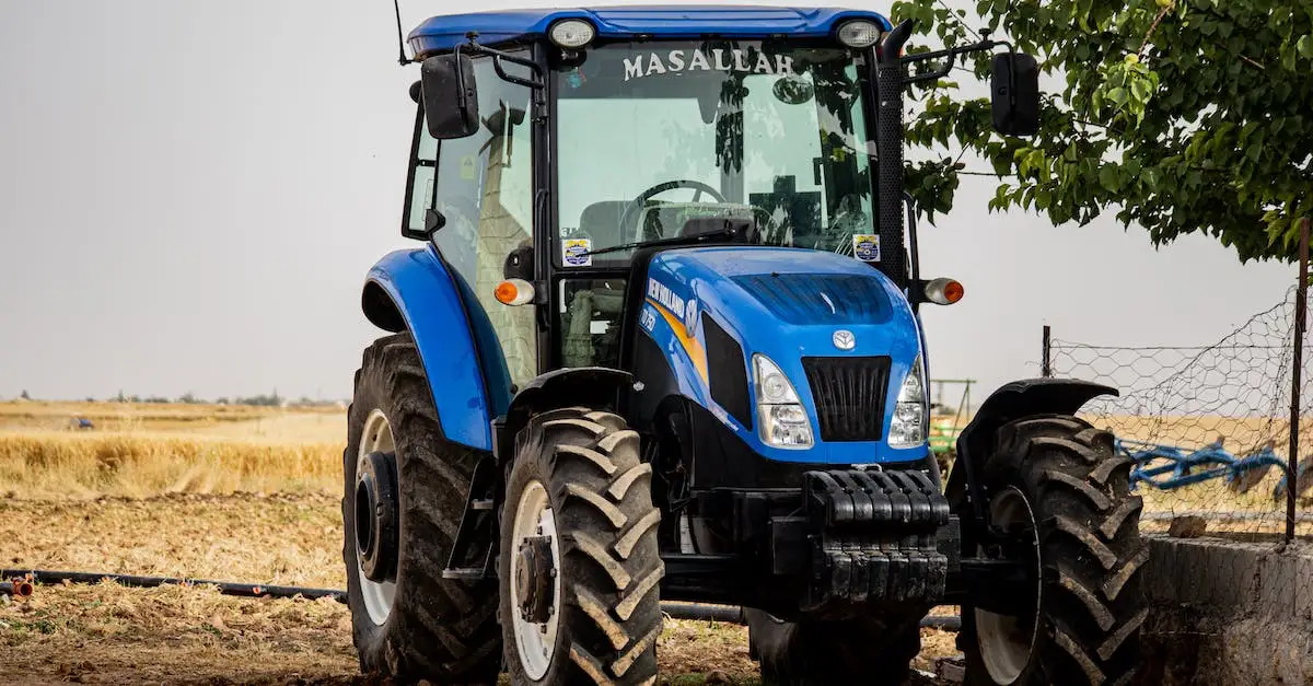 Jaki traktor ciągnik kupić? Poradnik dla rolników